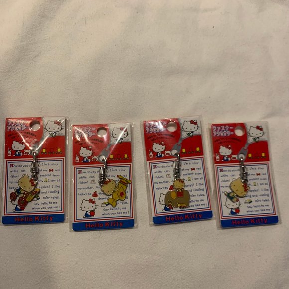 Vintage 2000 Lot of 4 Hello Kitty Charms - Picture 1 of 9